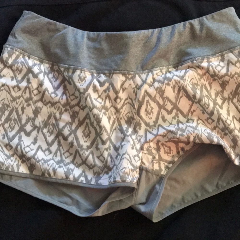 Gray running shorts - EUC size M.